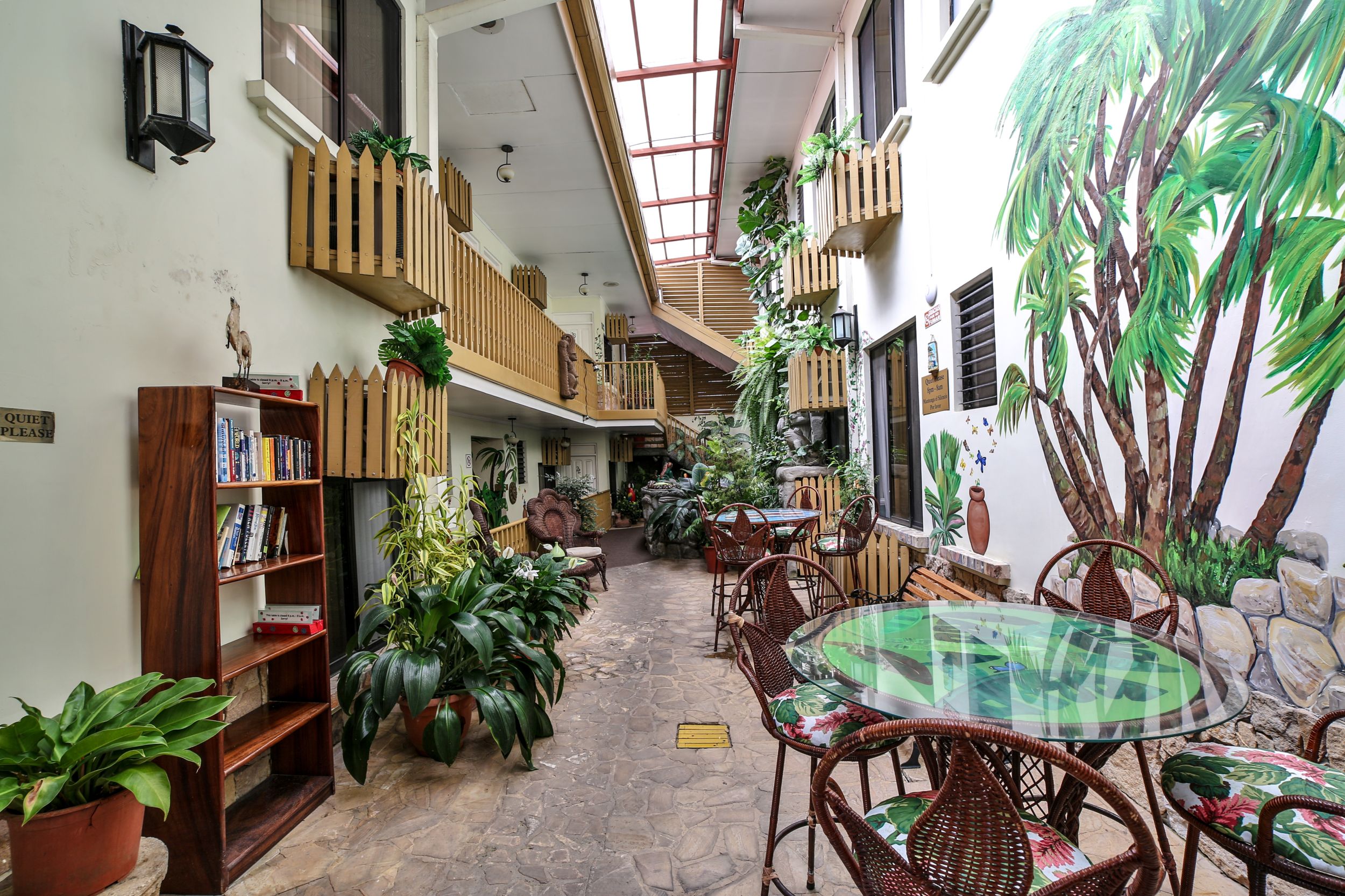 Solarium with tables for dining and small meetings